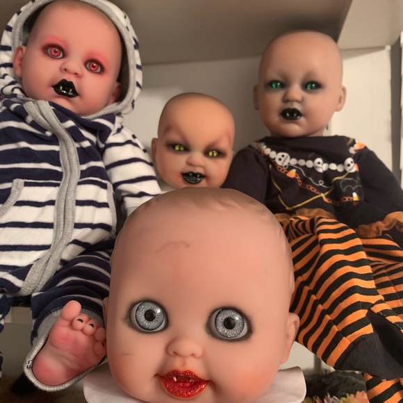 Crimson Moon Demon Babies - Picture 2 of 3